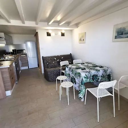 Résidence Grande Bleue - T1 Cab Mezz 6 Couchages Port Mae-5274 *